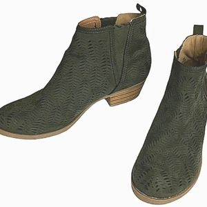 Report Kettlecorn Olive Green Booties